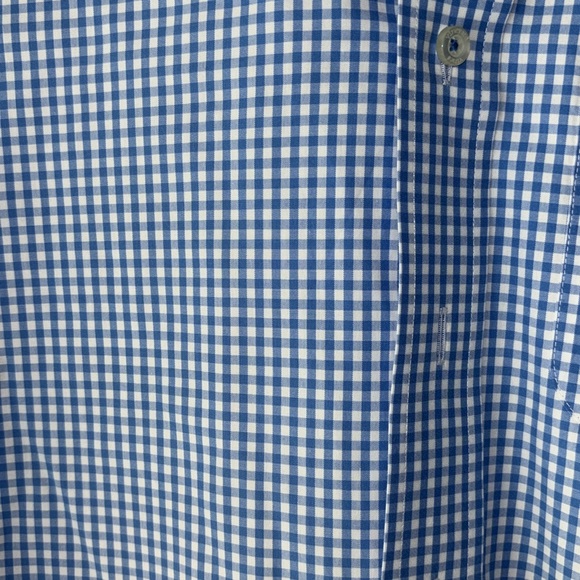 Men’s light blue plaid vineyard vines button down shirt *has mark on left sleeve - Picture 4 of 6